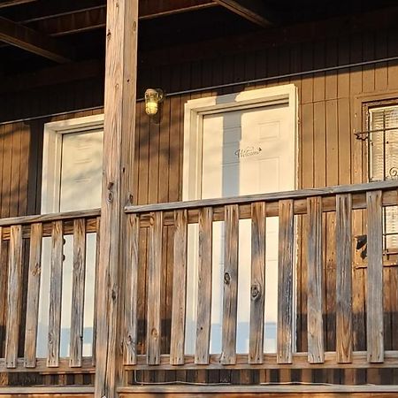Cozy 1 Bedroom, 1 Min From Irving Park Blue Line, Free Parking Chicago Exterior photo