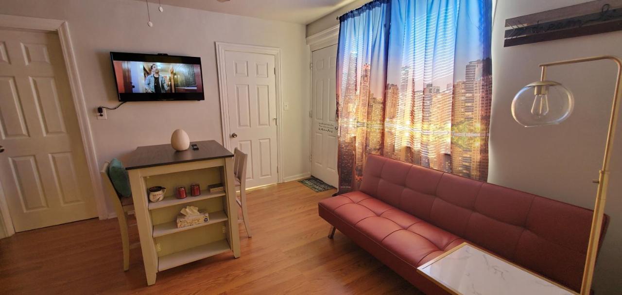 Cozy 1 Bedroom, 1 Min From Irving Park Blue Line, Free Parking Chicago Exterior photo