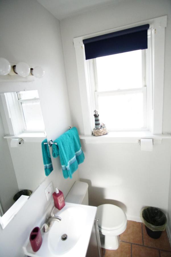 Cozy 1 Bedroom, 1 Min From Irving Park Blue Line, Free Parking Chicago Exterior photo